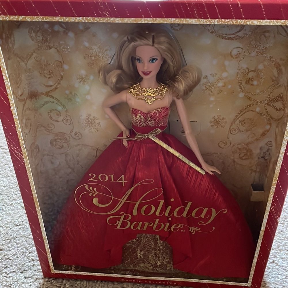 2014 Holiday Barbie - Picture 5 of 6